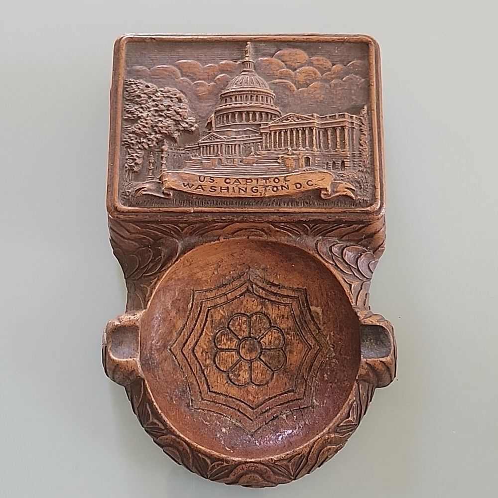Vintage MCM Ashtray and‎ Cigarette Holder